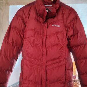 Columbia Red wine women's coat, EUC                           SZ small